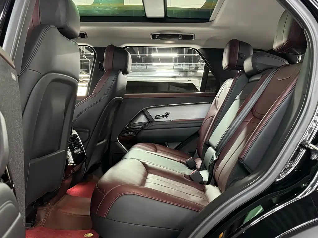 Land Rover Range Rover Sport 2024 — фото 15