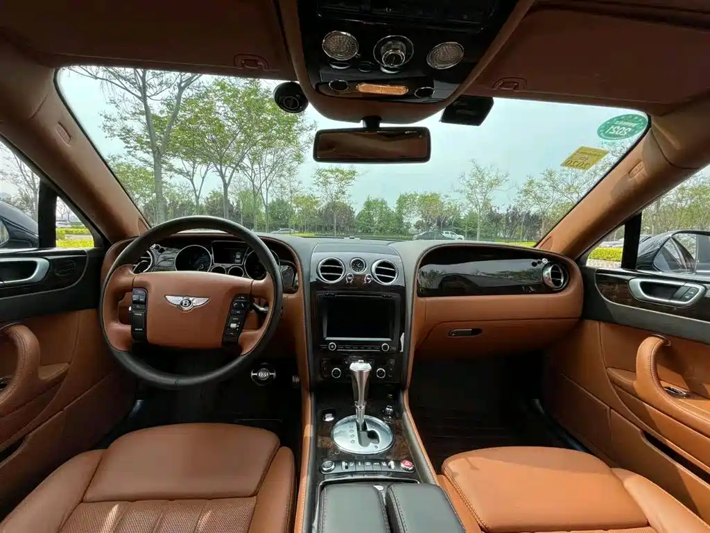 Bentley Flying Spur 2013 — фото 4