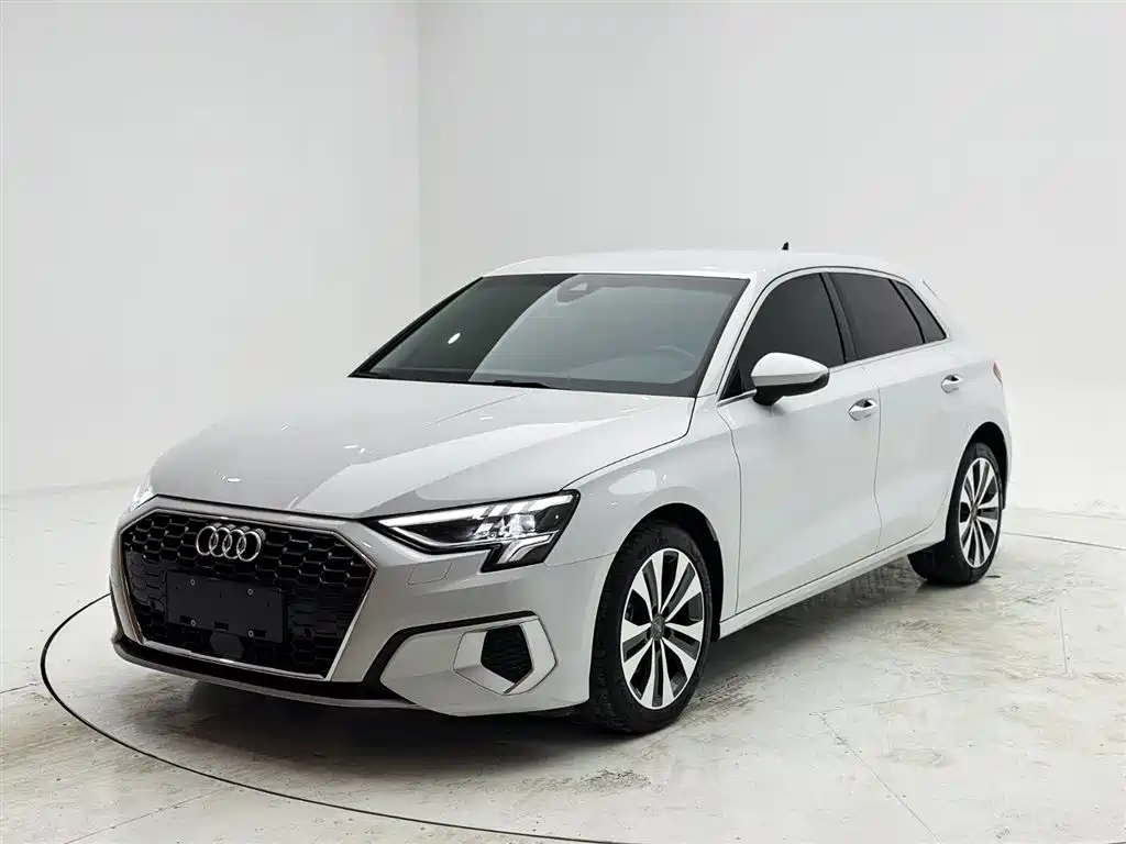 Audi A3 2021 — фото 1