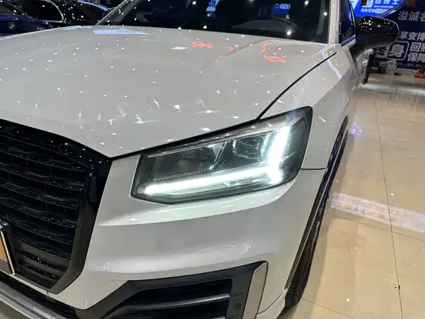 Audi Q2L 2021