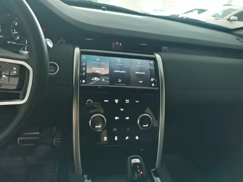 Land Rover Discovery Sport 2022 — фото 13