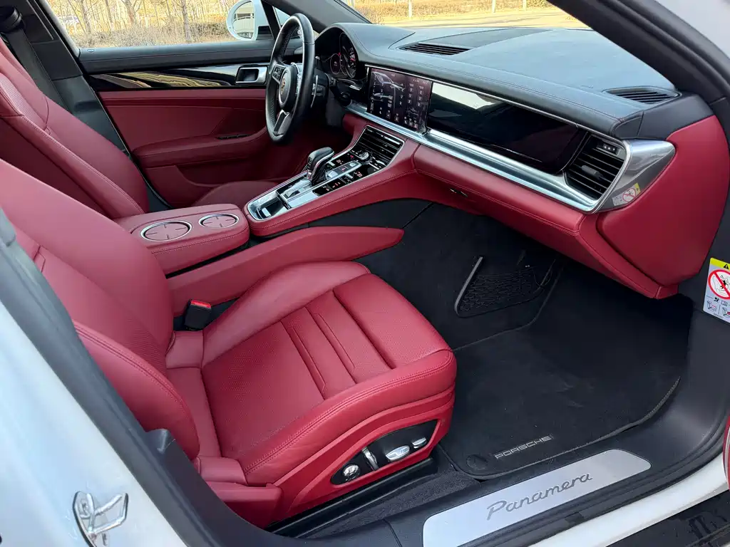 Porsche Panamera 2019 — фото 21