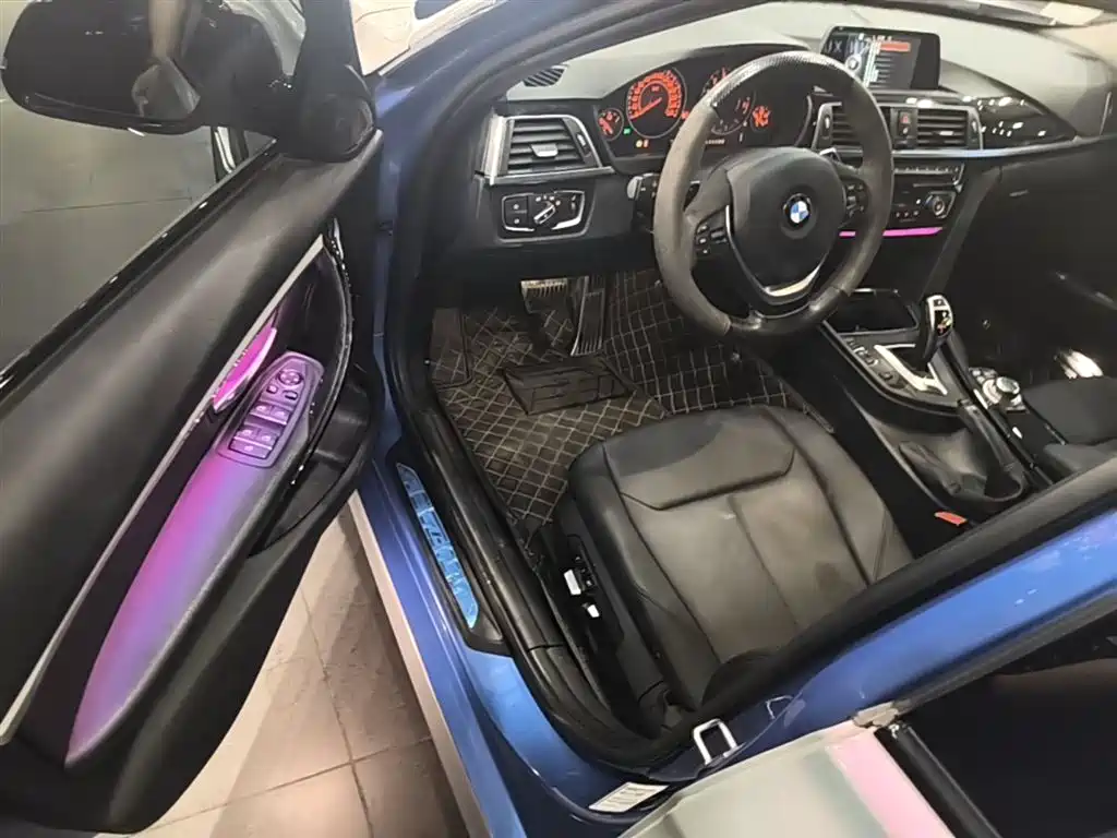 BMW 3 Series 2017 — фото 16