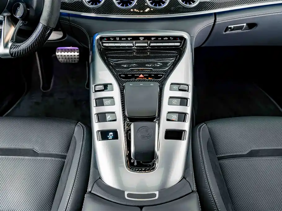 Mercedes-Benz AMG GT 2020 — фото 14