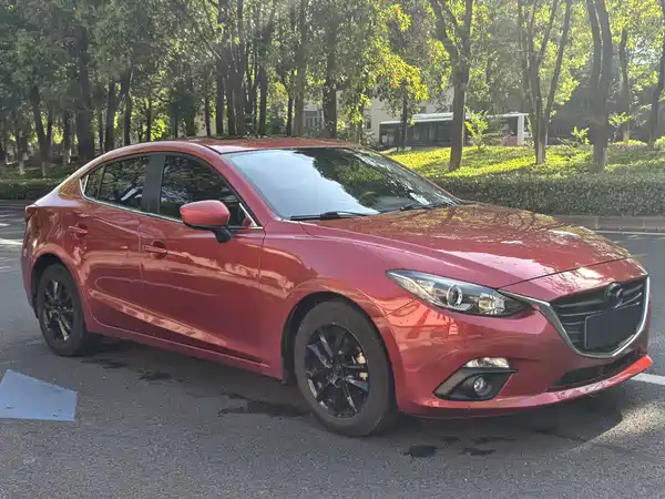 Mazda 3 Axela 2015