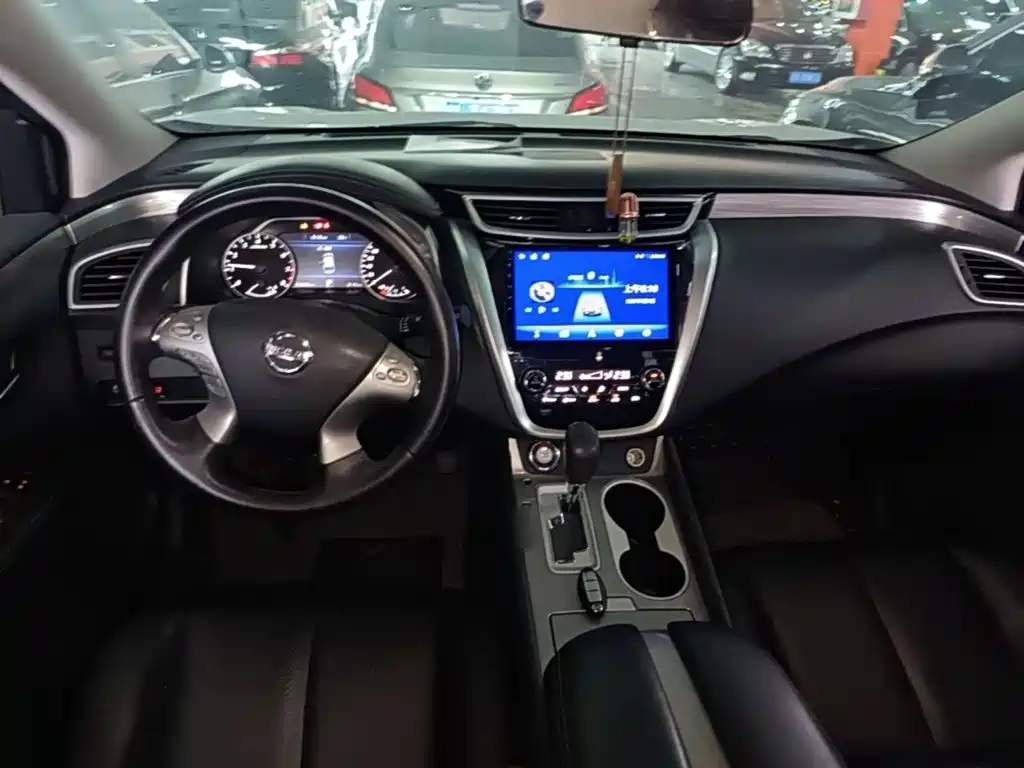 Nissan Murano 2017 — фото 10