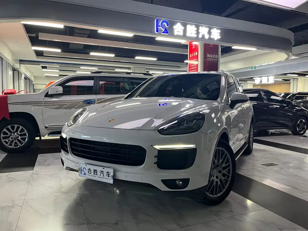 Porsche Cayenne 2017 — фото 1
