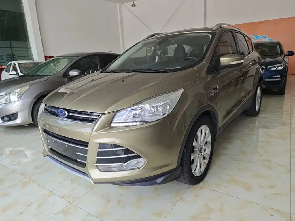 Ford Kuga 2016 — фото 1