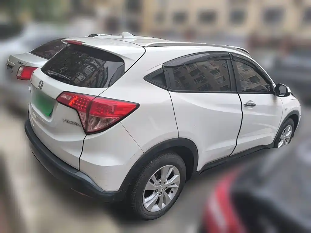 Honda Vezel 2016