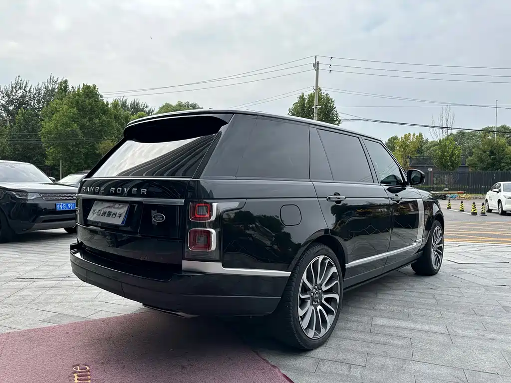 Land Rover Range Rover 2021 — фото 16