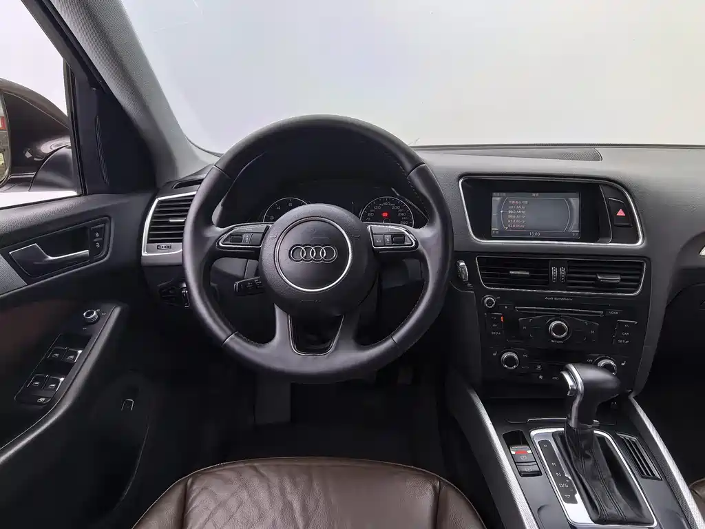 Audi Q5 2015 — фото 11
