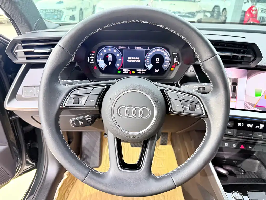 Audi A3 2023 — фото 10