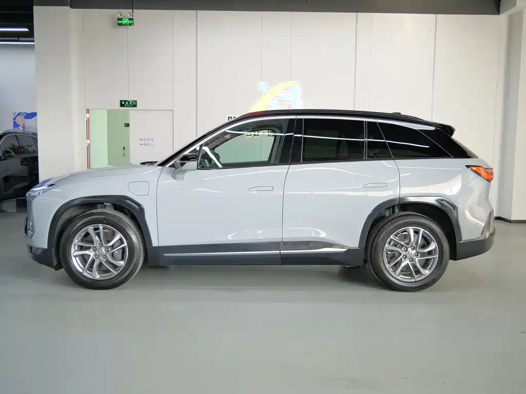 NIO ES6 2020