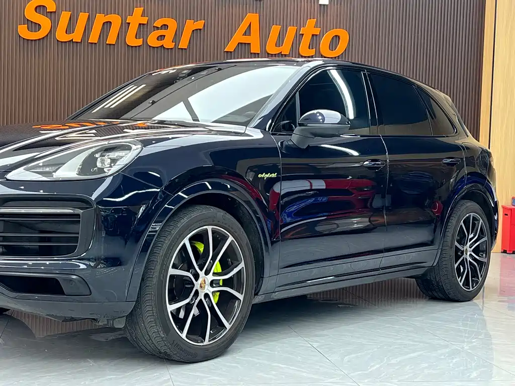 Porsche Cayenne Hybrid 2022 — фото 10