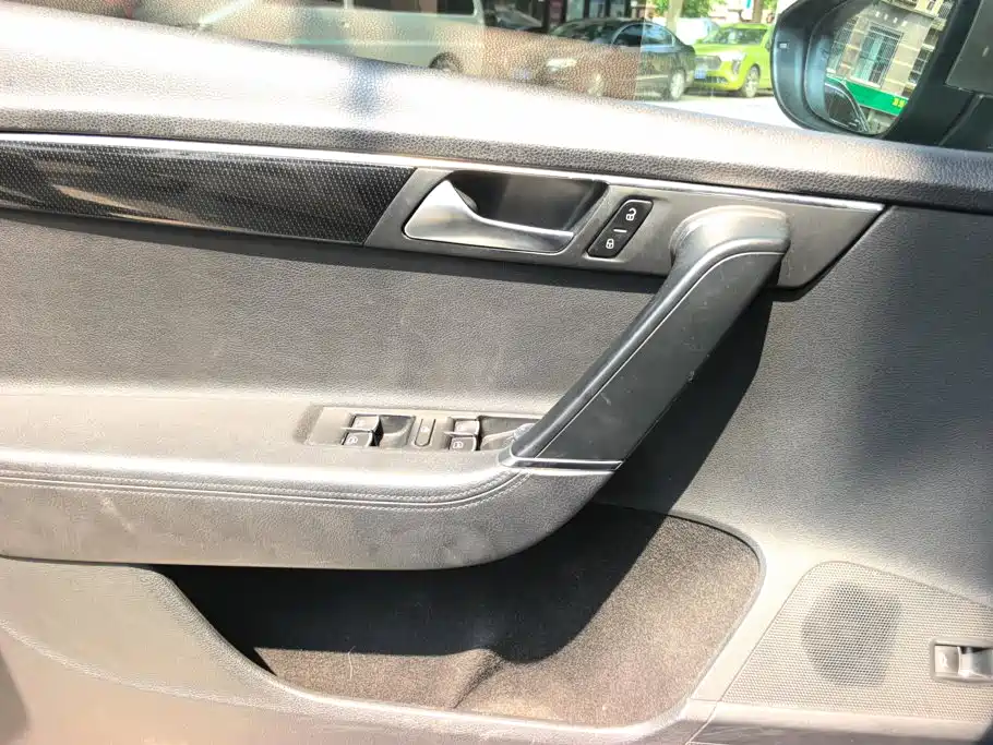 Volkswagen Magotan 2013