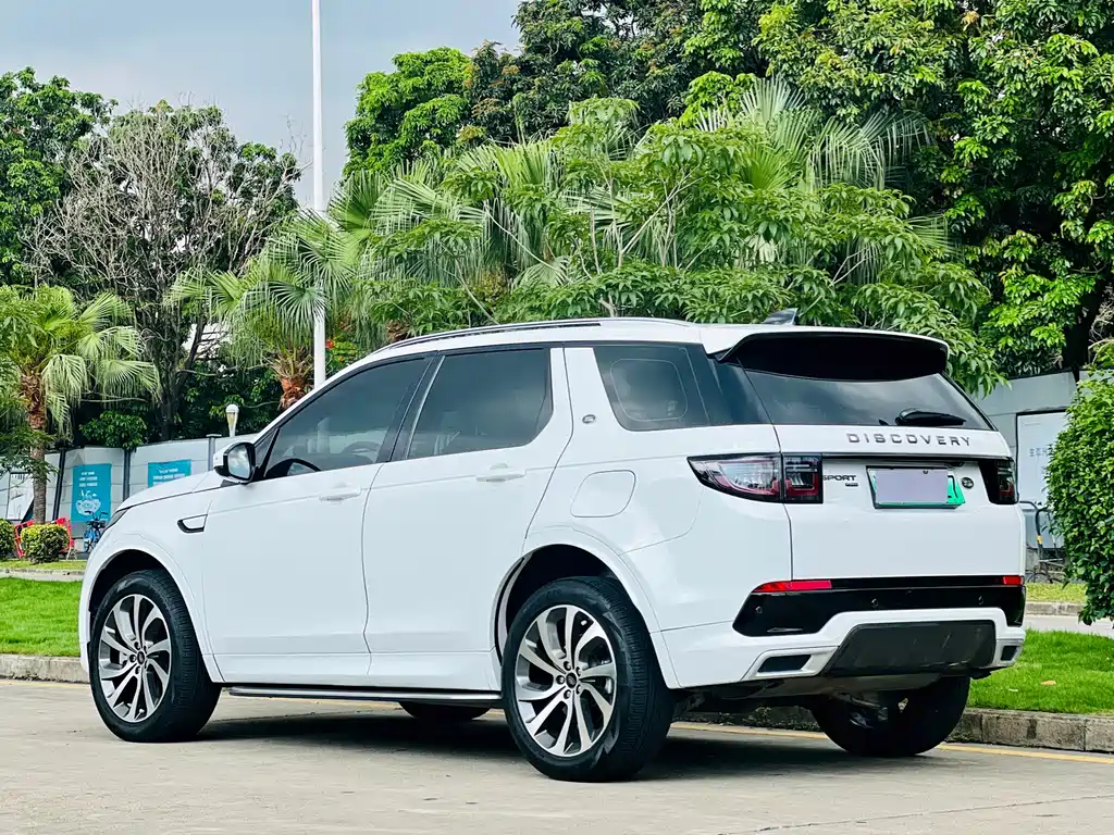 Land Rover Discovery Sport Hybrid 2022 — фото 12