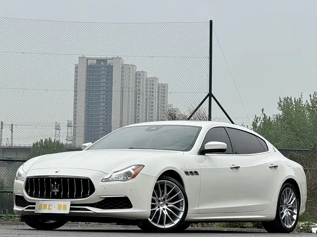 Maserati Quattroporte 2017 — фото 4
