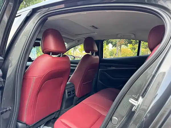Mazda 3 Axela 2023