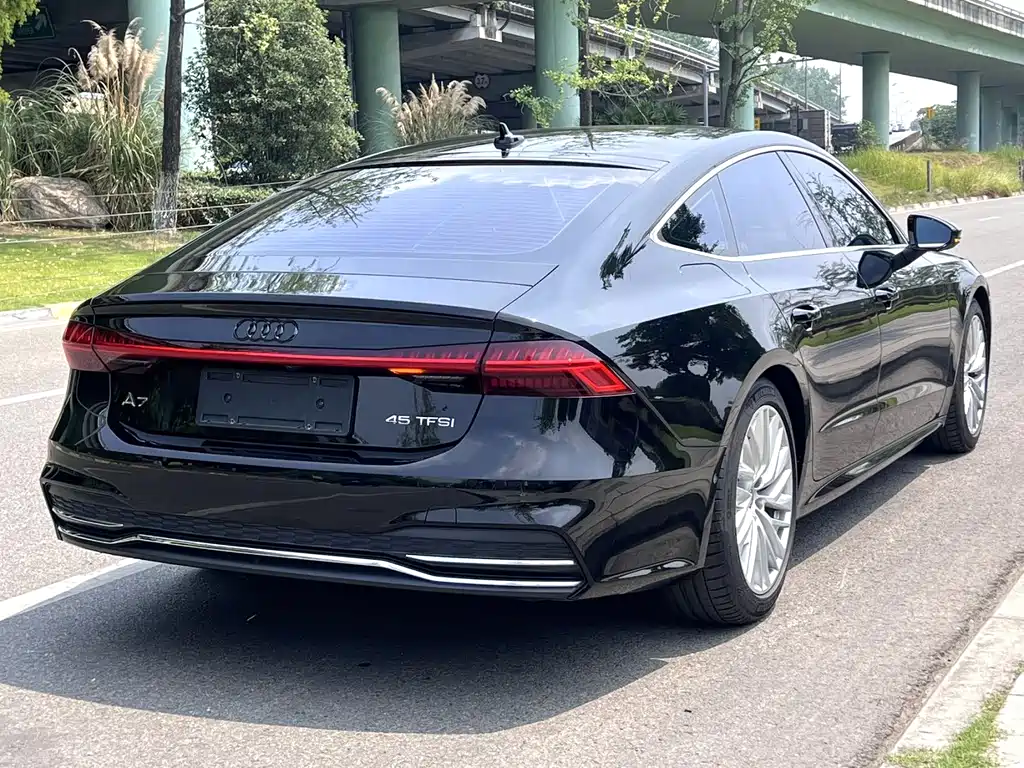 Audi A7 2021 — фото 8