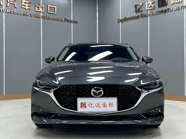Mazda 3 Axela 2022
