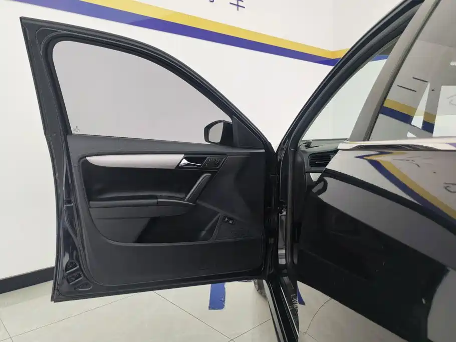 Volkswagen Lavida 2014
