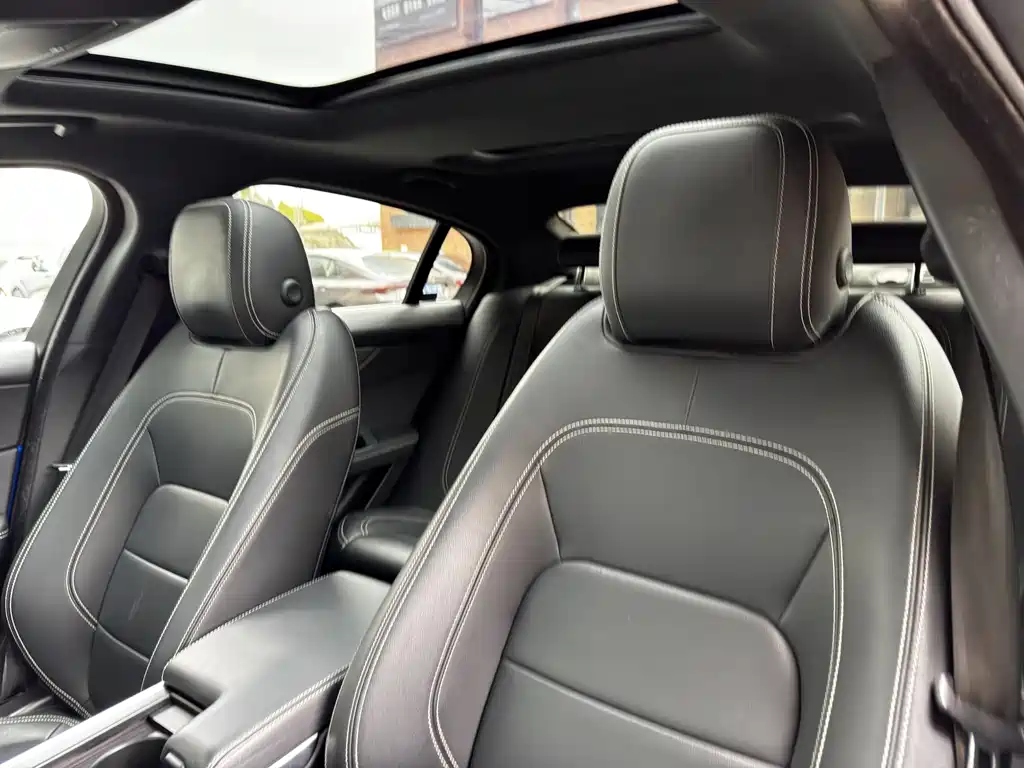 Jaguar XEL 2020 — фото 14