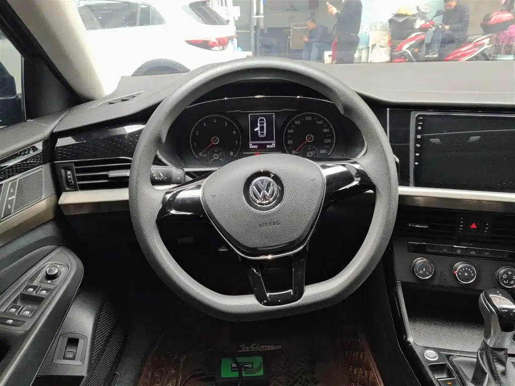 Volkswagen Passat 2020 — фото 11
