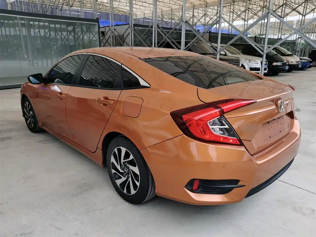 Honda Civic 2017 — фото 23