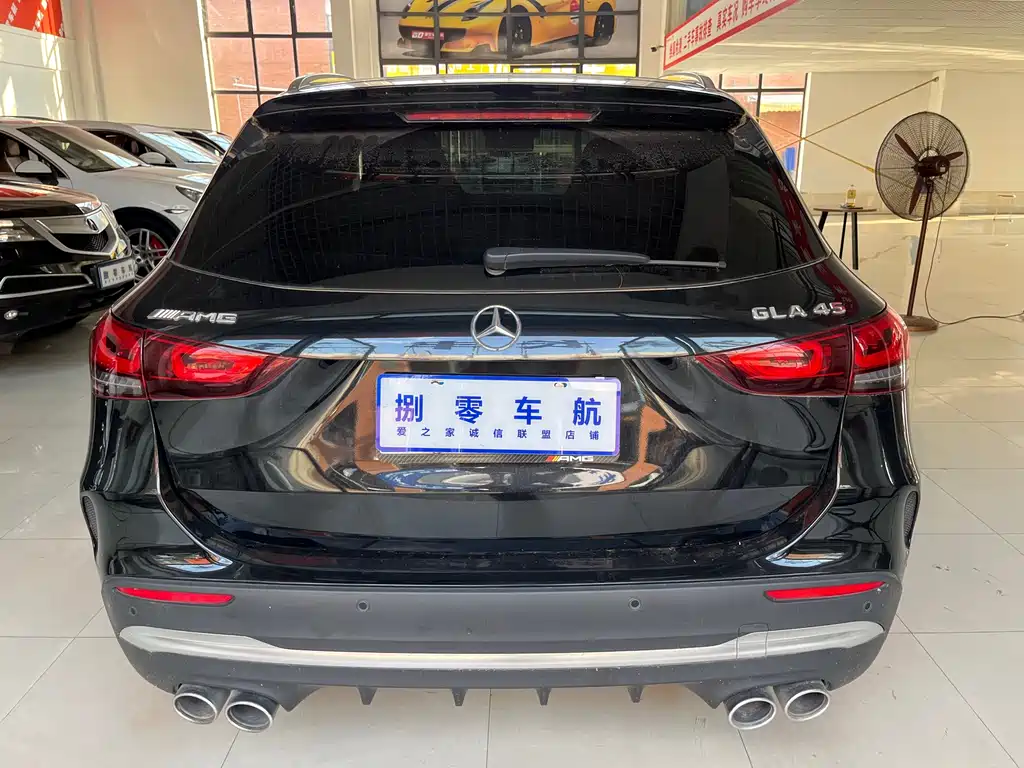 Mercedes-Benz GLA AMG 2023 — фото 12