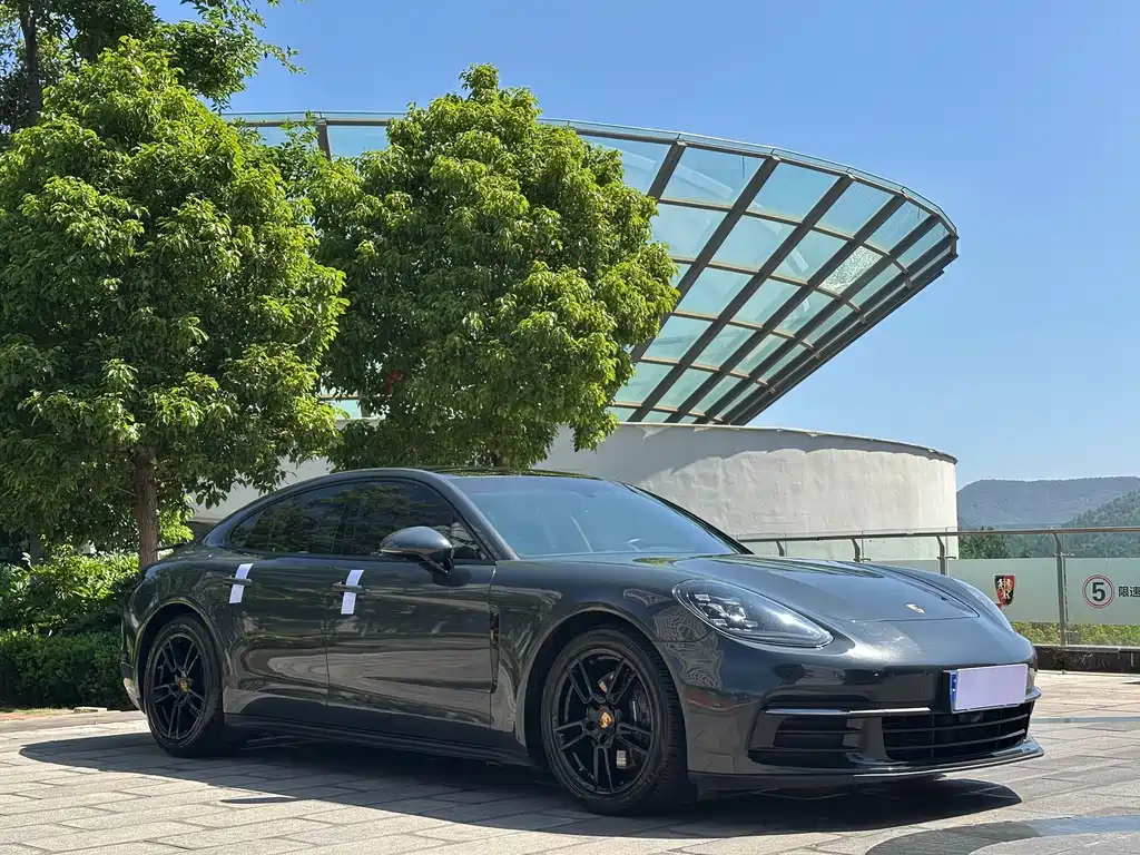 Porsche Panamera 2018 — фото 3