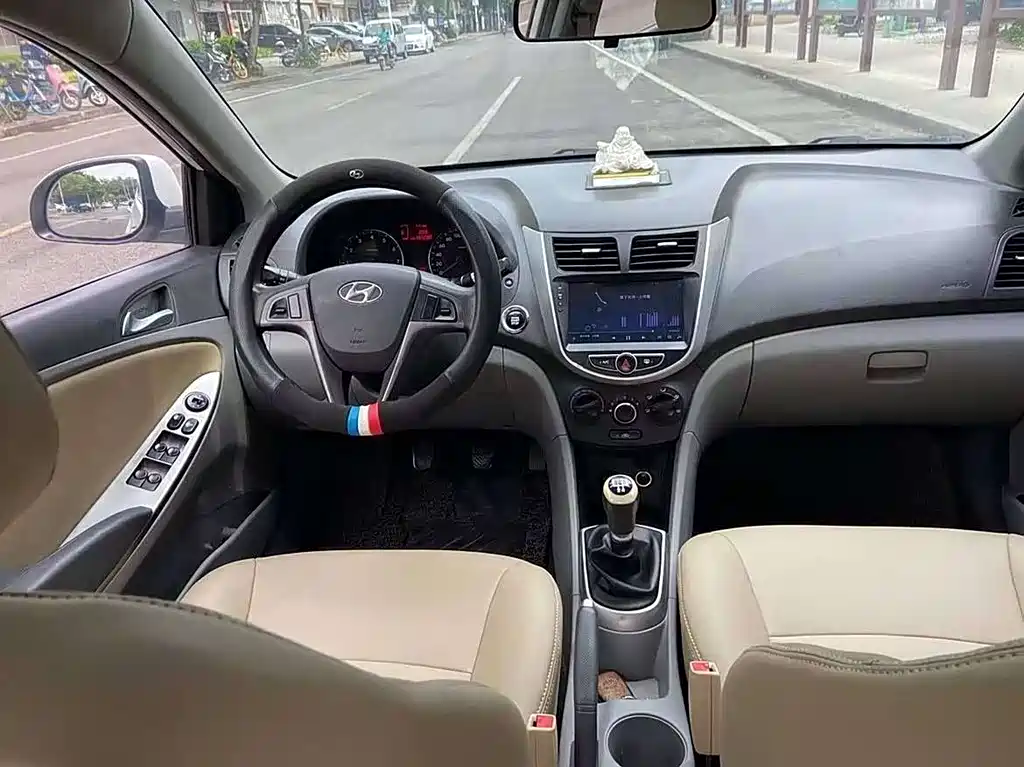 Hyundai Verna 2016 — фото 8