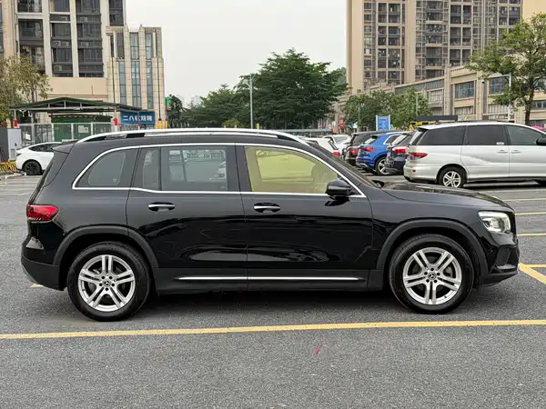 Mercedes-Benz GLB 2020