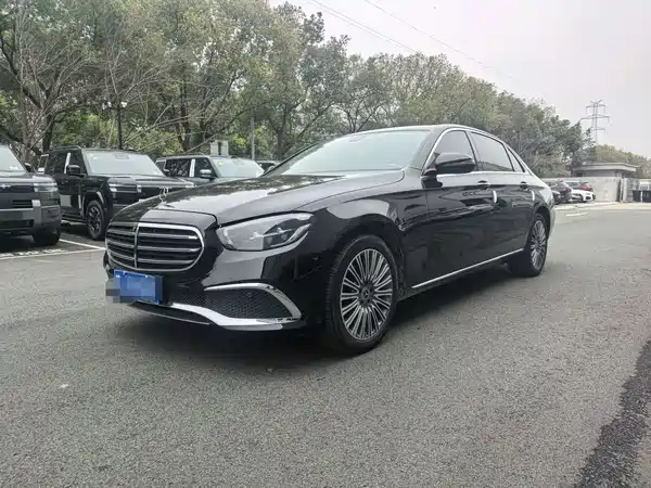 Mercedes-Benz E-Class 2022