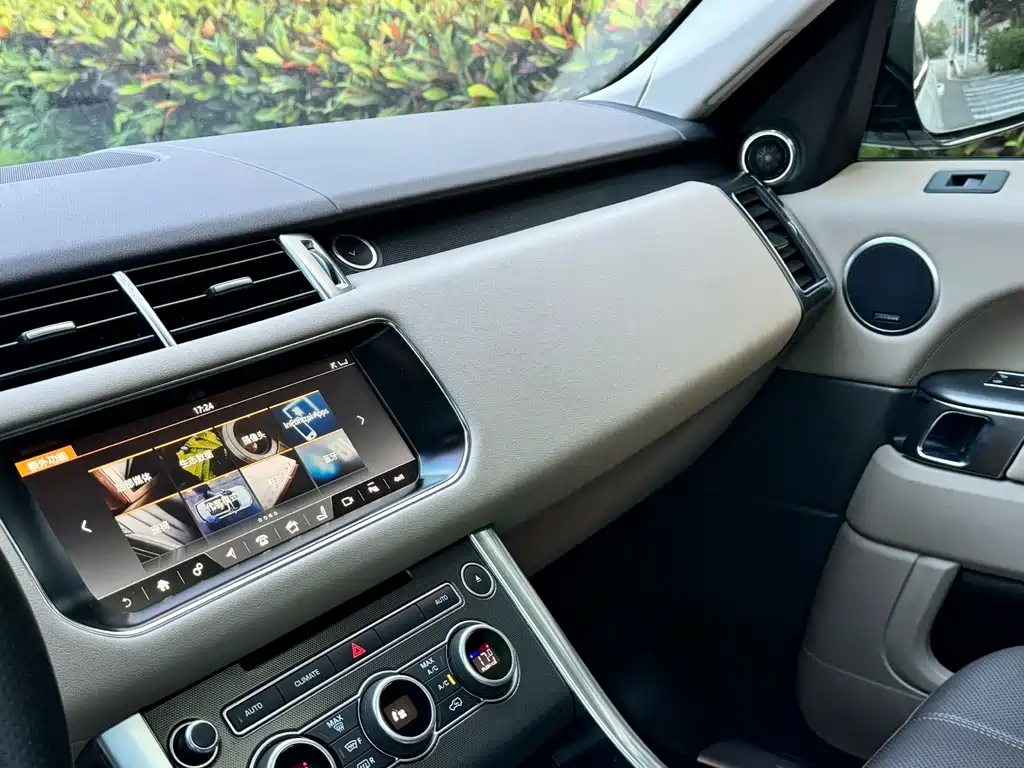 Land Rover Range Rover Sport 2017 — фото 10