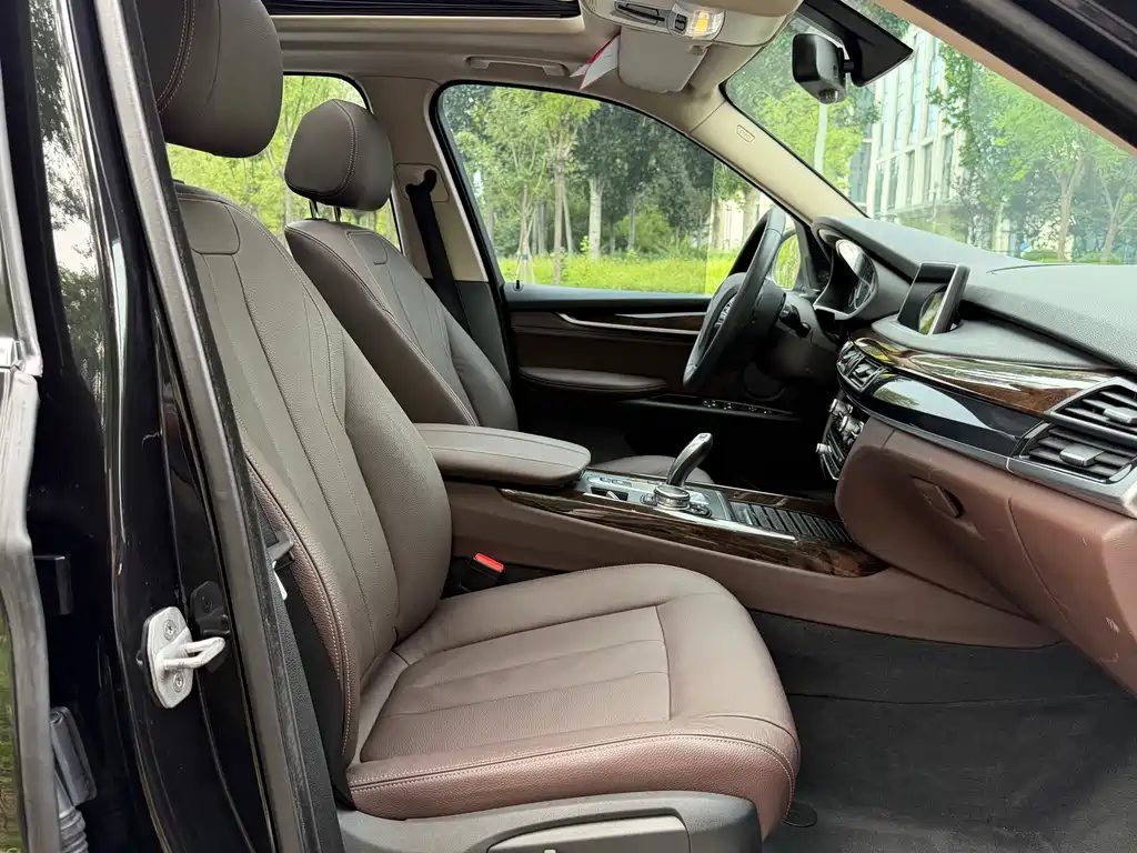 BMW X5 2015 — фото 18