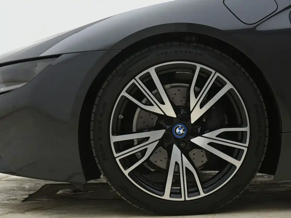 BMW i8 2018 — фото 25