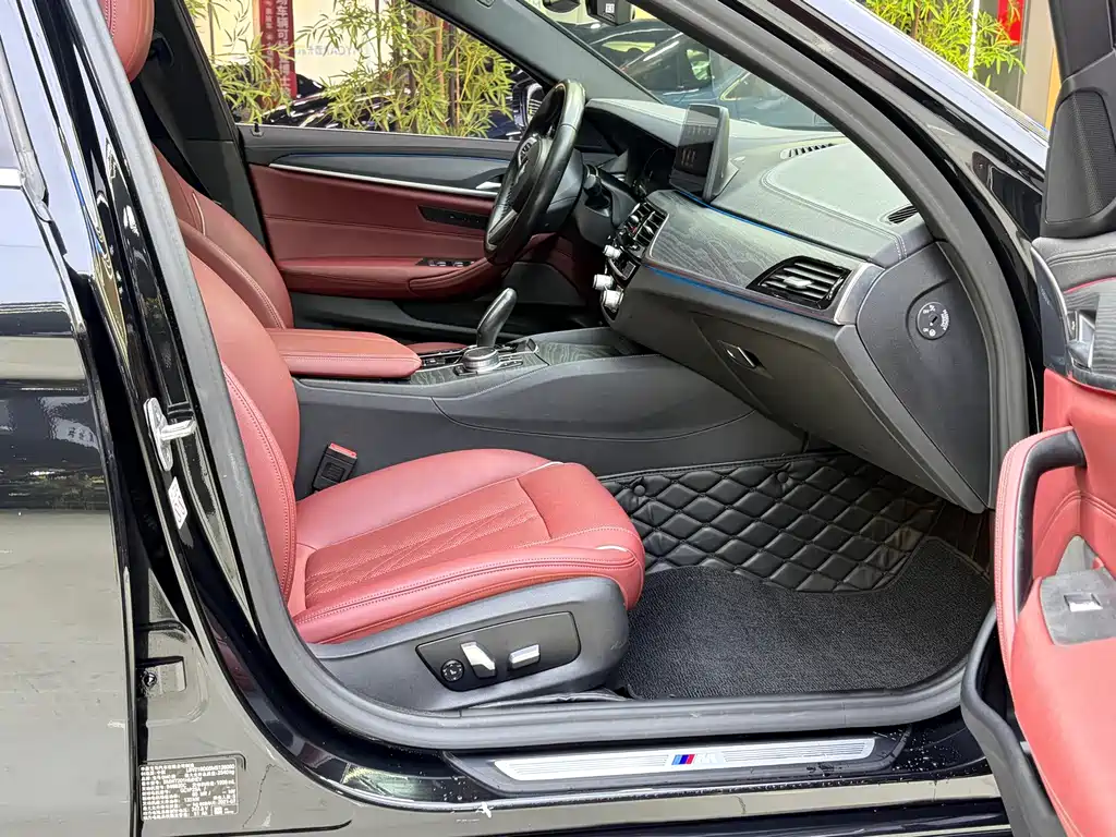 BMW 5 Series New Energy 2021 — фото 15