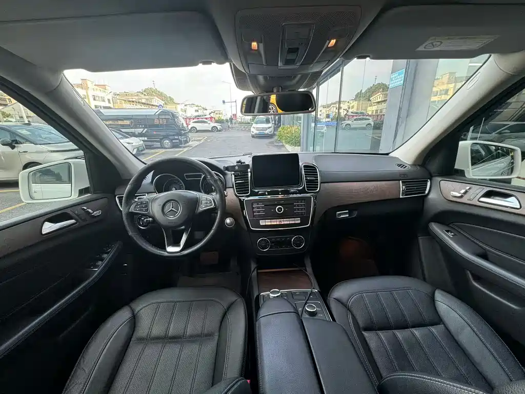 Mercedes-Benz GLE 2018 — фото 9