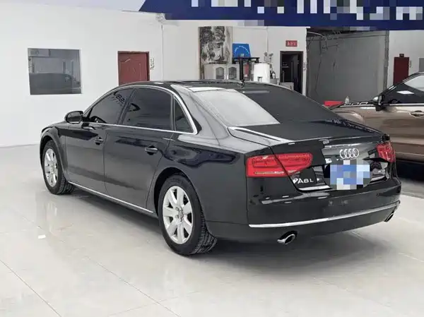 Audi A8 2013