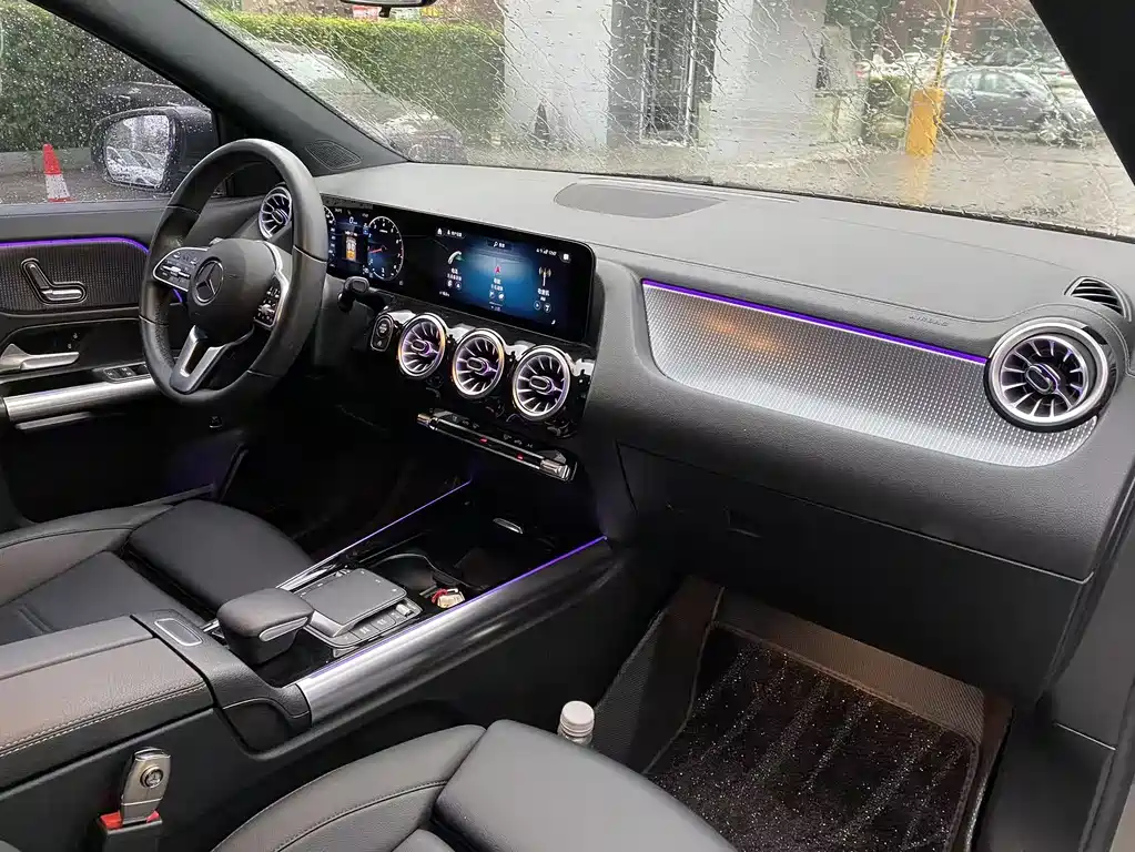 Mercedes-Benz GLA 2023