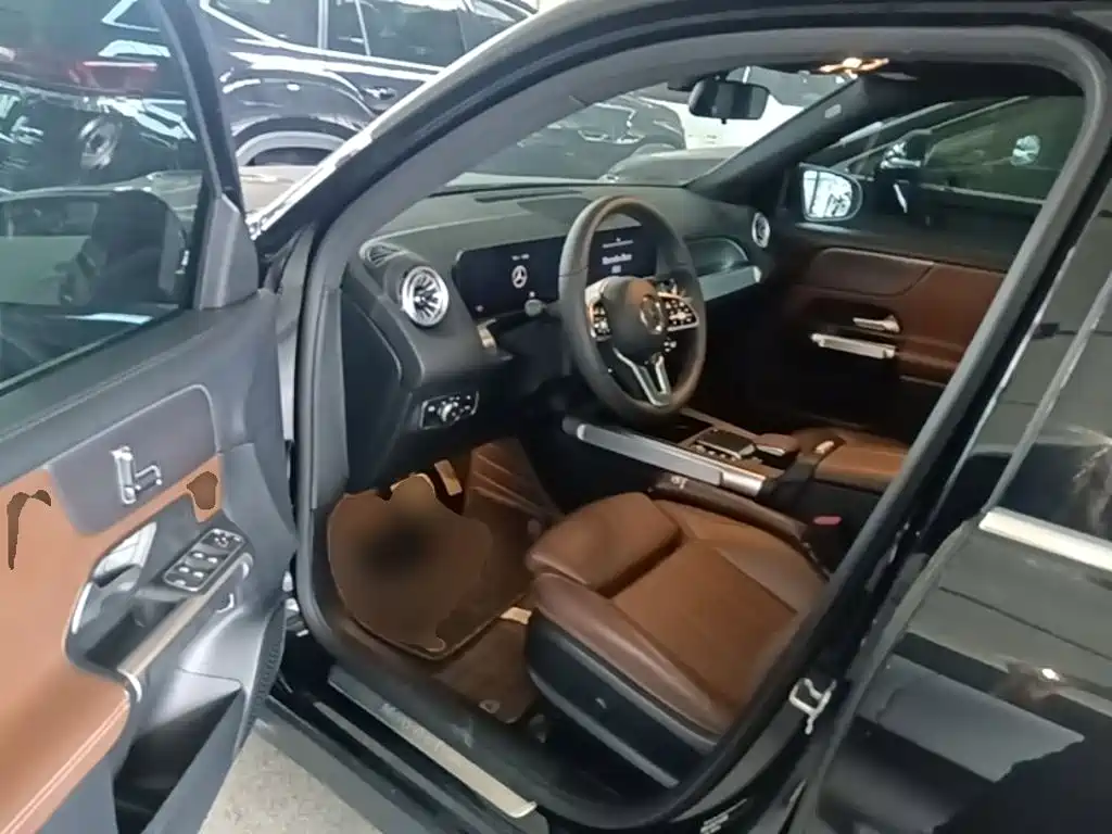 Mercedes-Benz GLB 2023 — фото 16