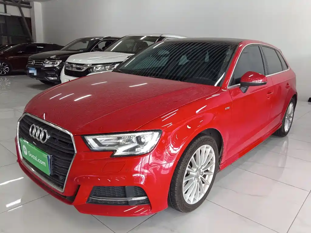 Audi A3 2018 — фото 1