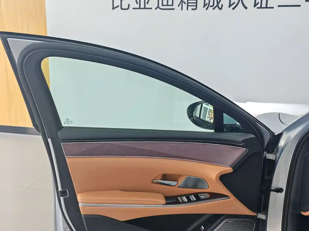 BYD Han L 2025 — фото 9