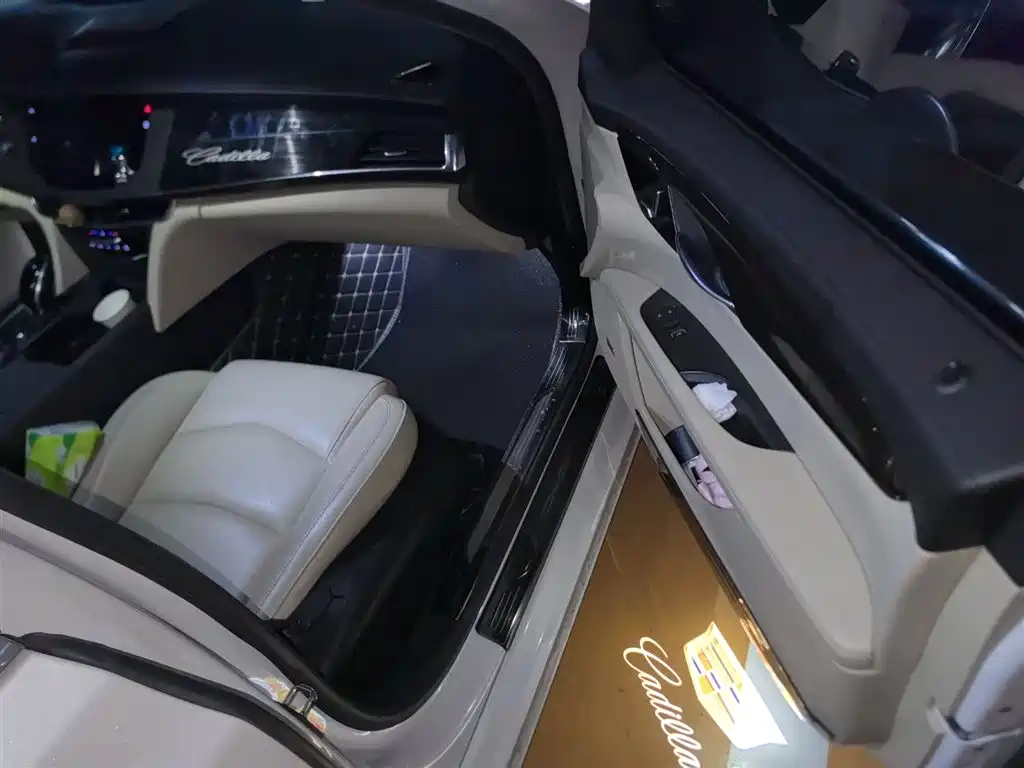Cadillac CT6 2020 — фото 22
