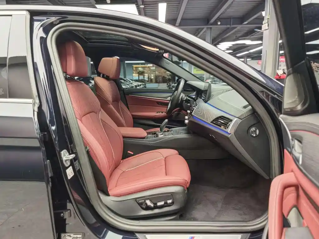 BMW 5 Series 2023