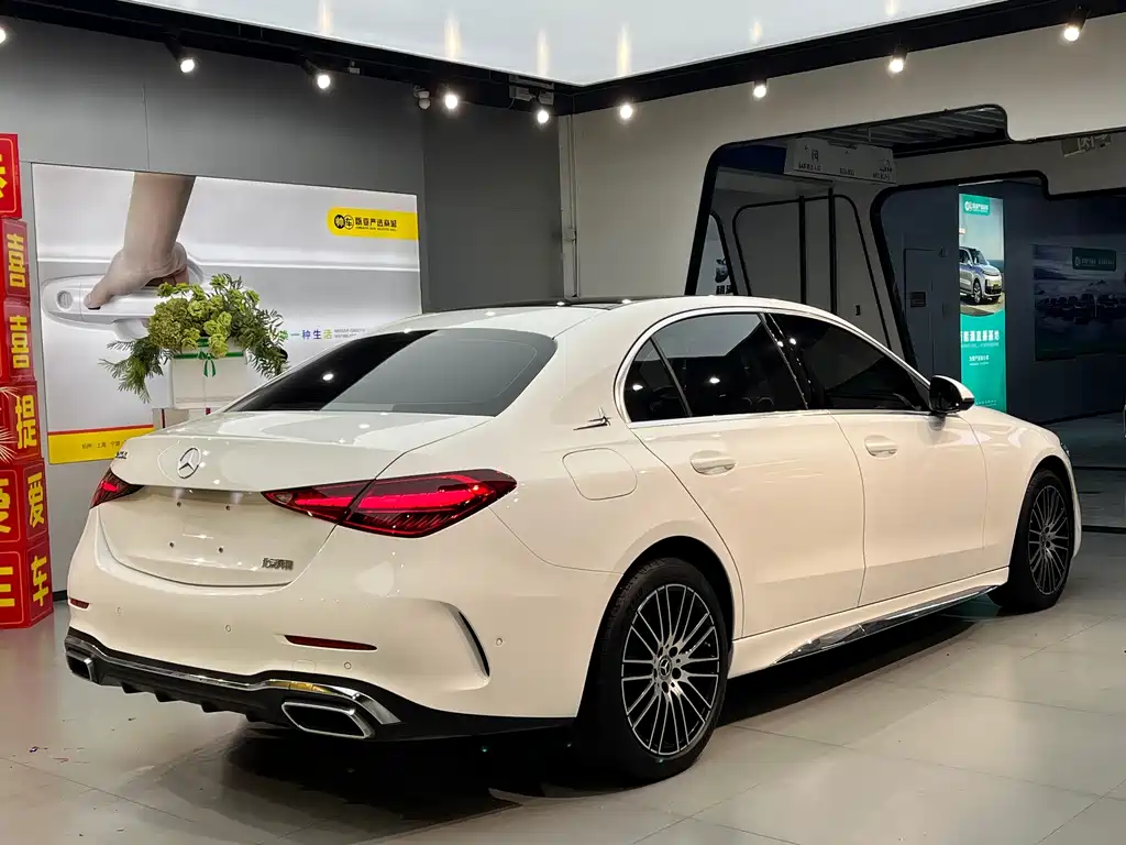Mercedes-Benz C-Class 2023 — фото 16