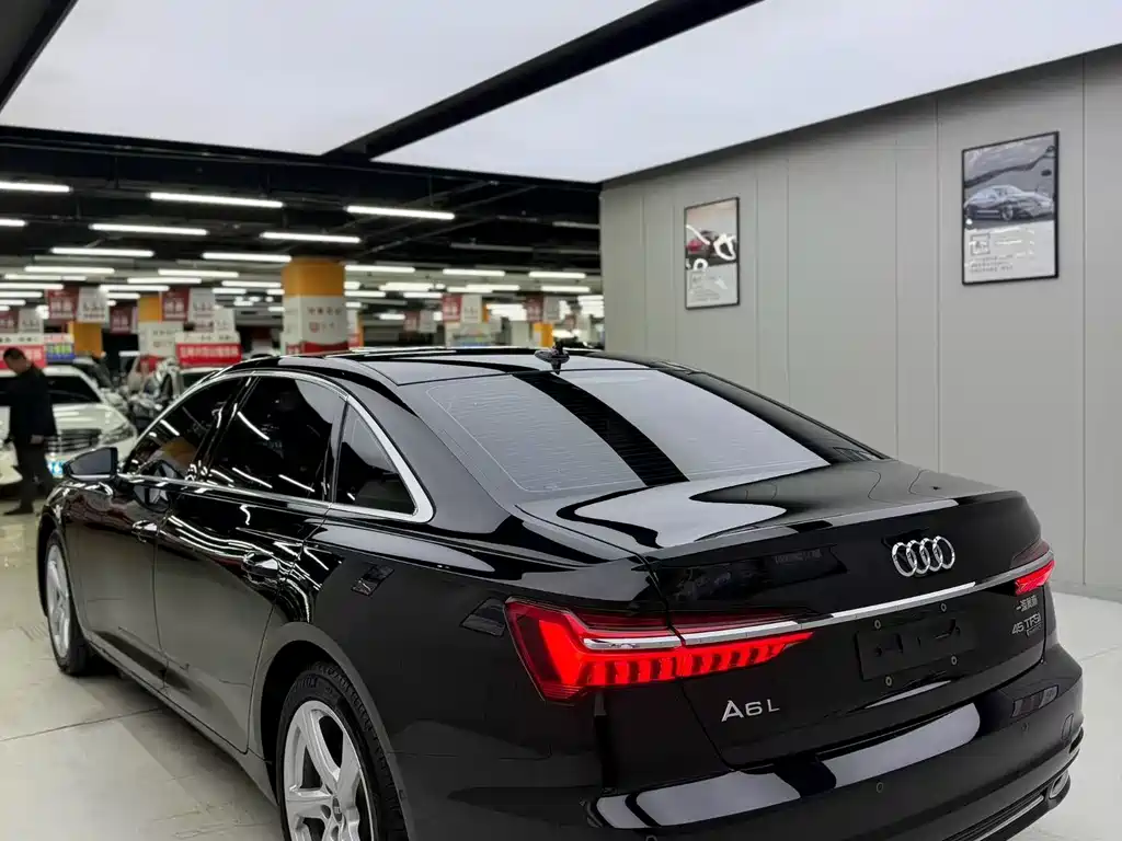 Audi A6L 2023 — фото 4