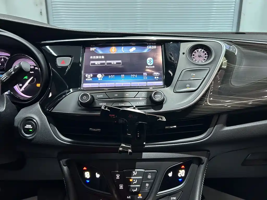 Buick Envision Plus 2019 — фото 12