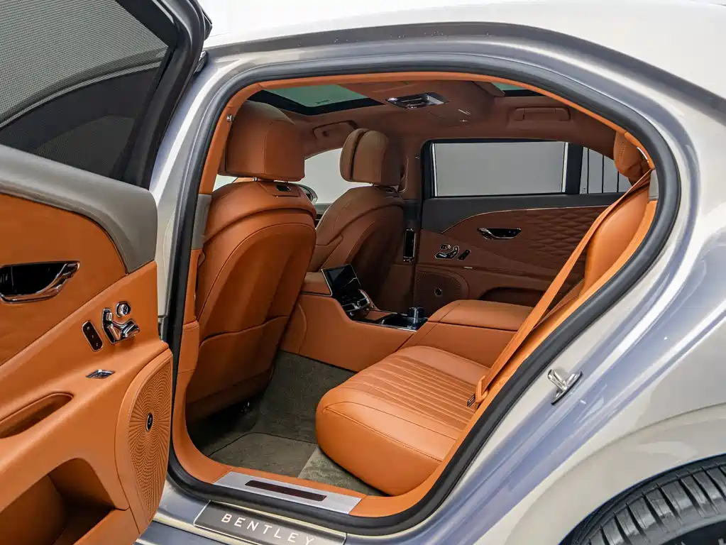 Bentley Flying Spur 2021 — фото 12