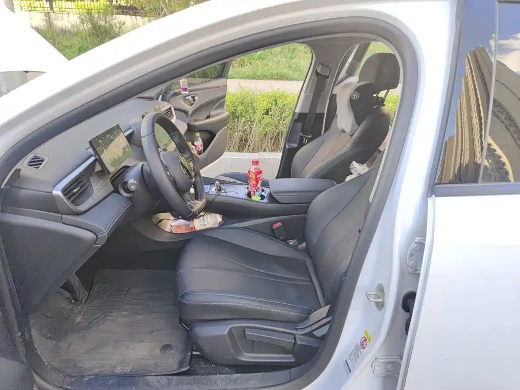 BYD Seal 05 DM-i 2025 — фото 12